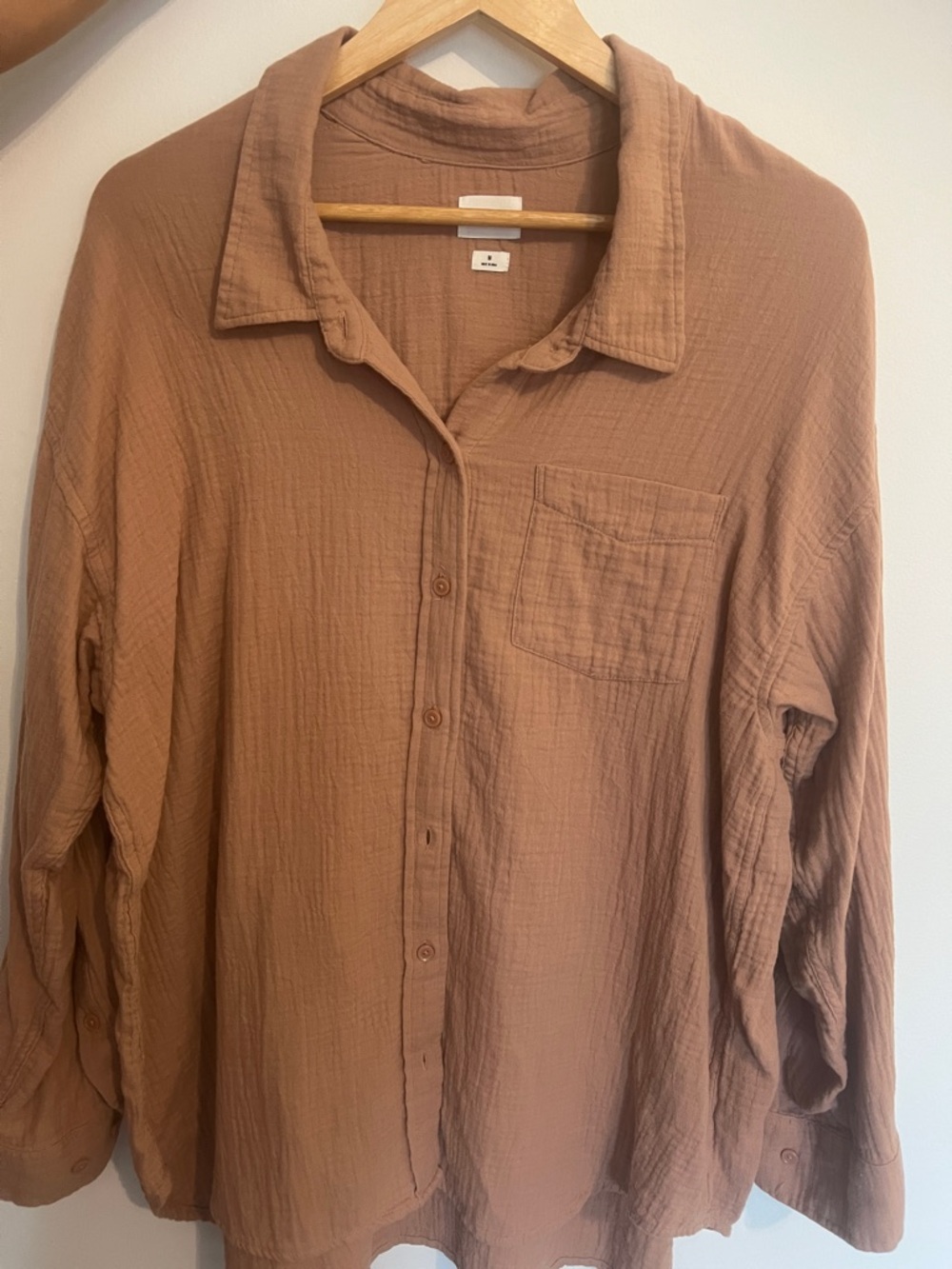 Wilfred Women Oversized  Button-Down Shirt in Camel Brown